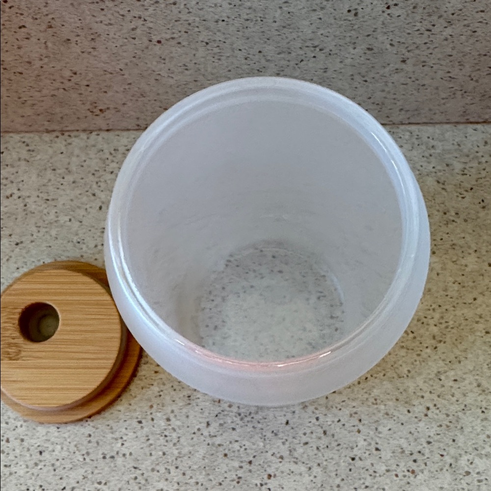 Highland Cow Glass Cup with Bamboo Lid - Picture 6 of 6